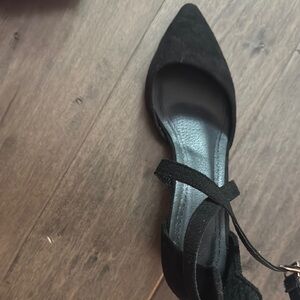 Elegant Black Women's Shoe